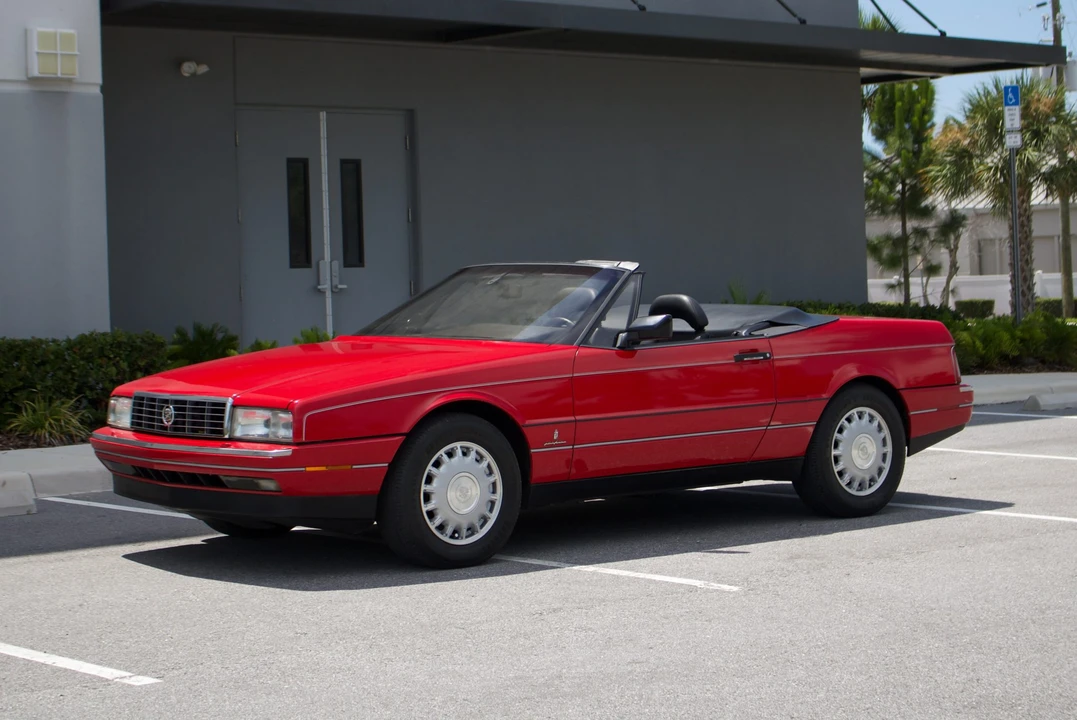 1992 Cadillac Allante - Image 13 of 31