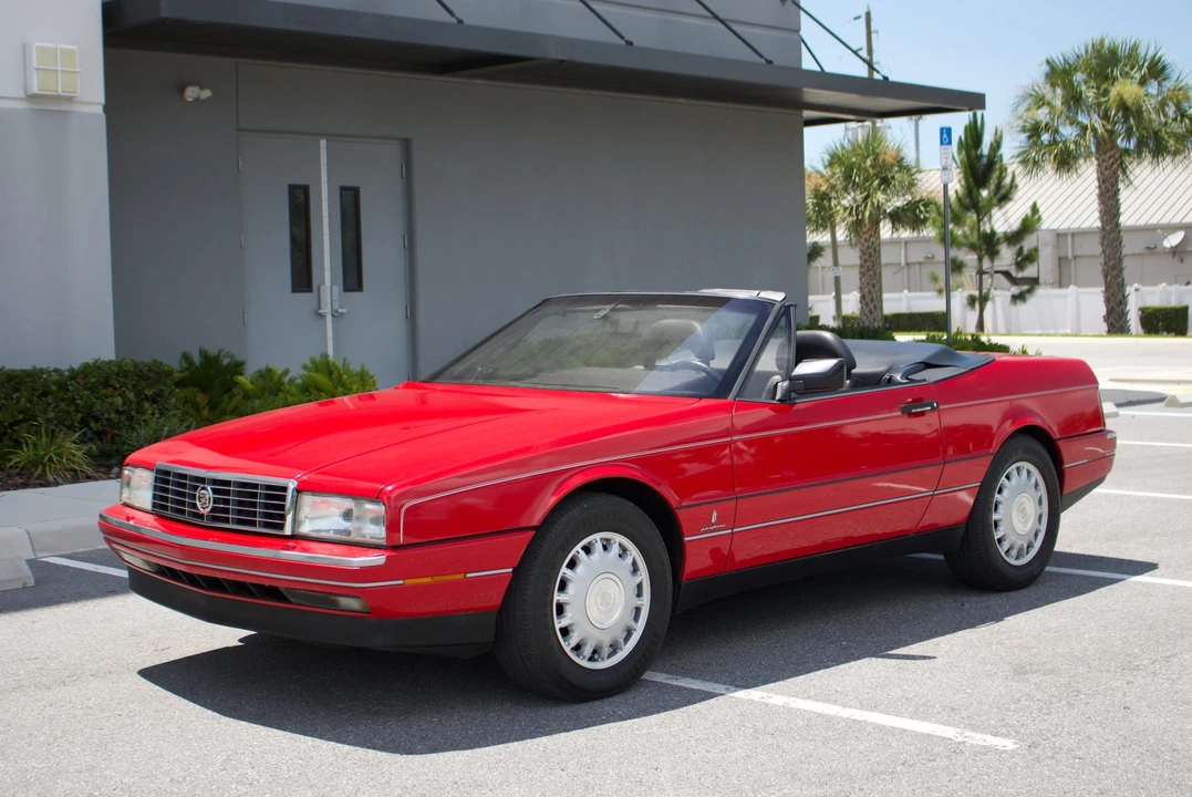 1992 Cadillac Allante - Image 11 of 31