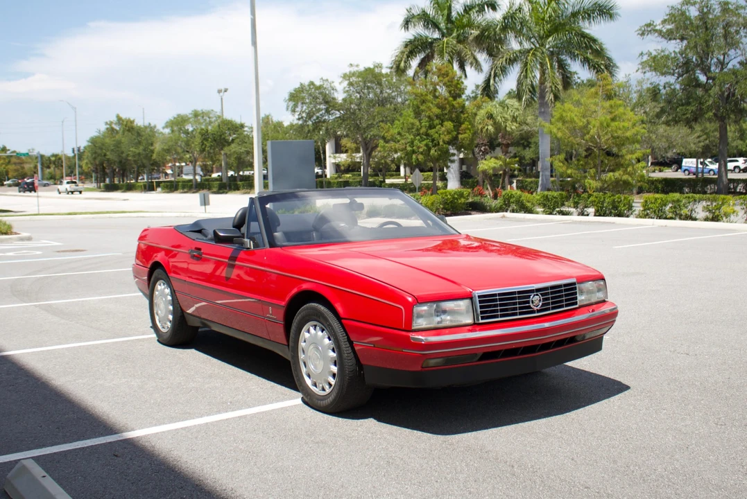 1992 Cadillac Allante - Image 4 of 31