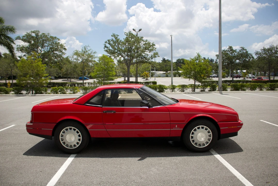 1992 Cadillac Allante - Image 22 of 31