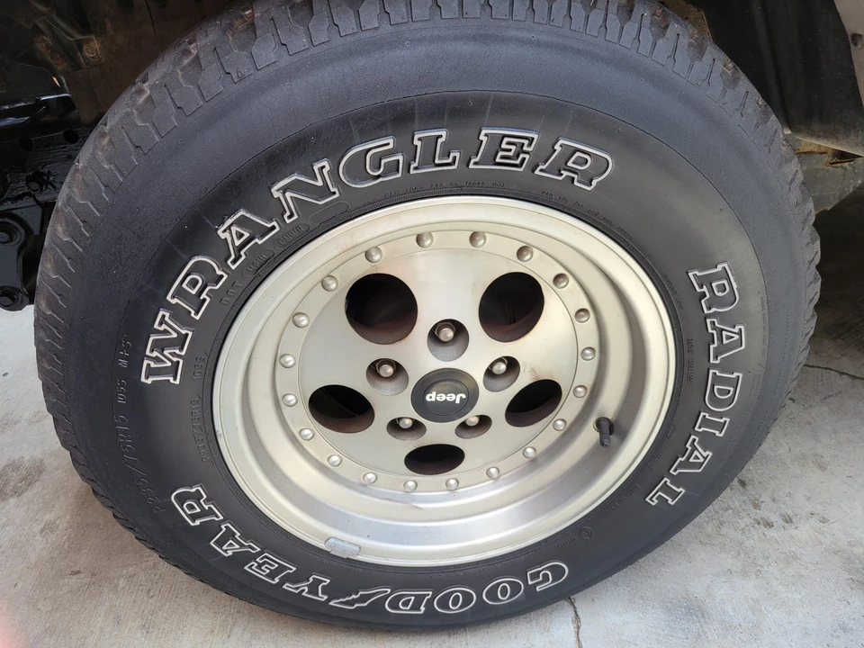 1992 Jeep YJ Wrangler - Image 27 of 31