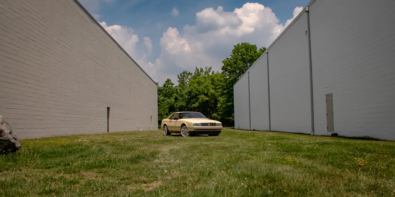 1993 Cadillac Allante - Image 30 of 31