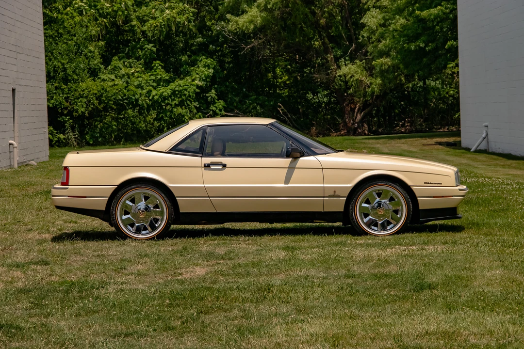 1993 Cadillac Allante - Image 27 of 31