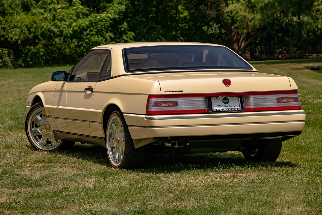 1993 Cadillac Allante - Image 14 of 31