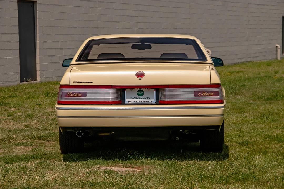 1993 Cadillac Allante - Image 16 of 31
