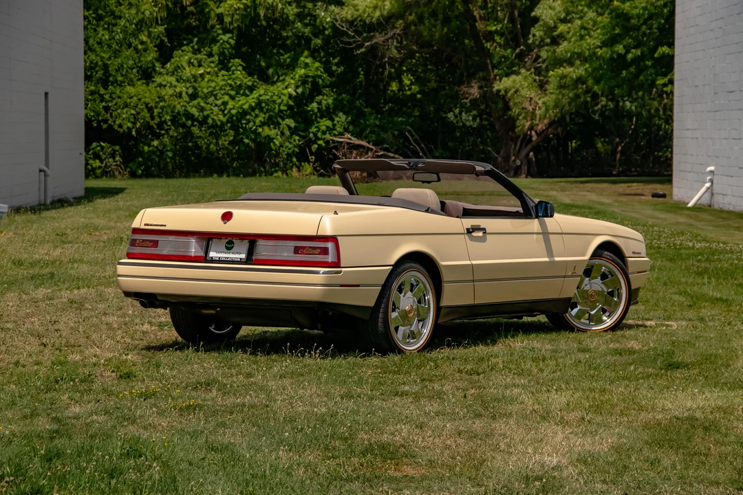 1993 Cadillac Allante - Image 23 of 31