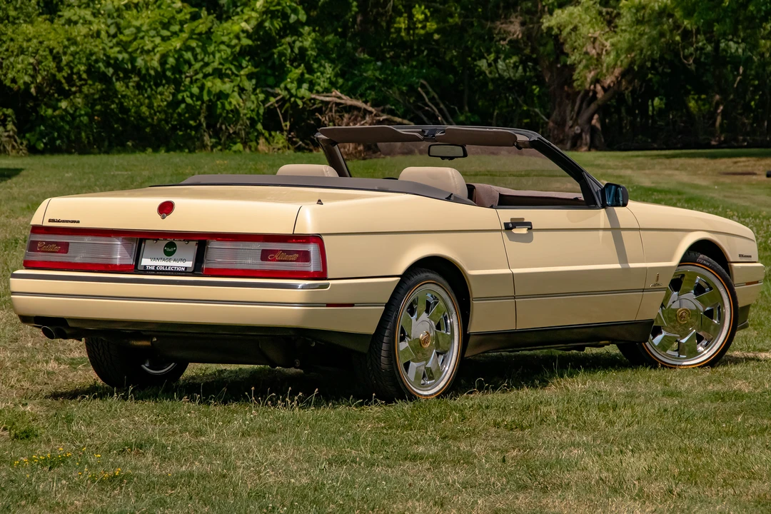 1993 Cadillac Allante - Image 22 of 31