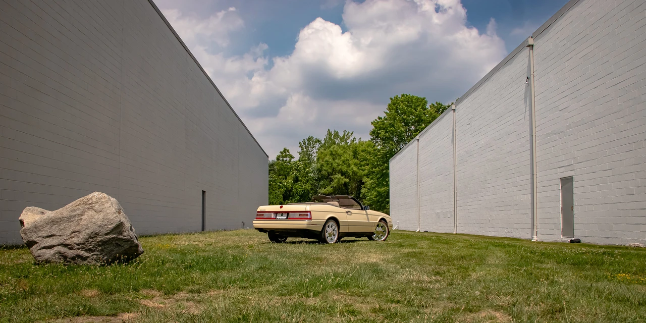 1993 Cadillac Allante - Image 21 of 31