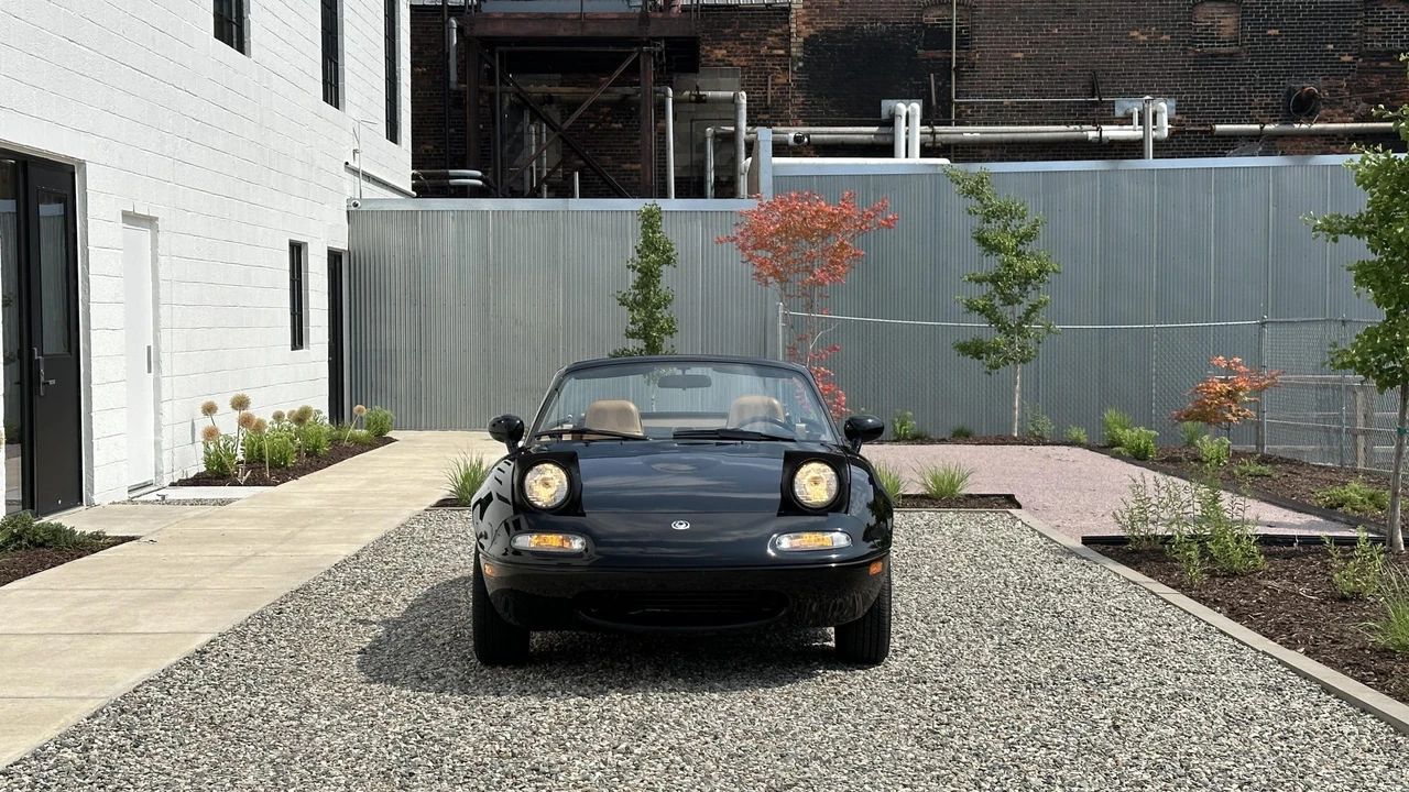 1993 Mazda NA MX-5 Miata - Image 17 of 31