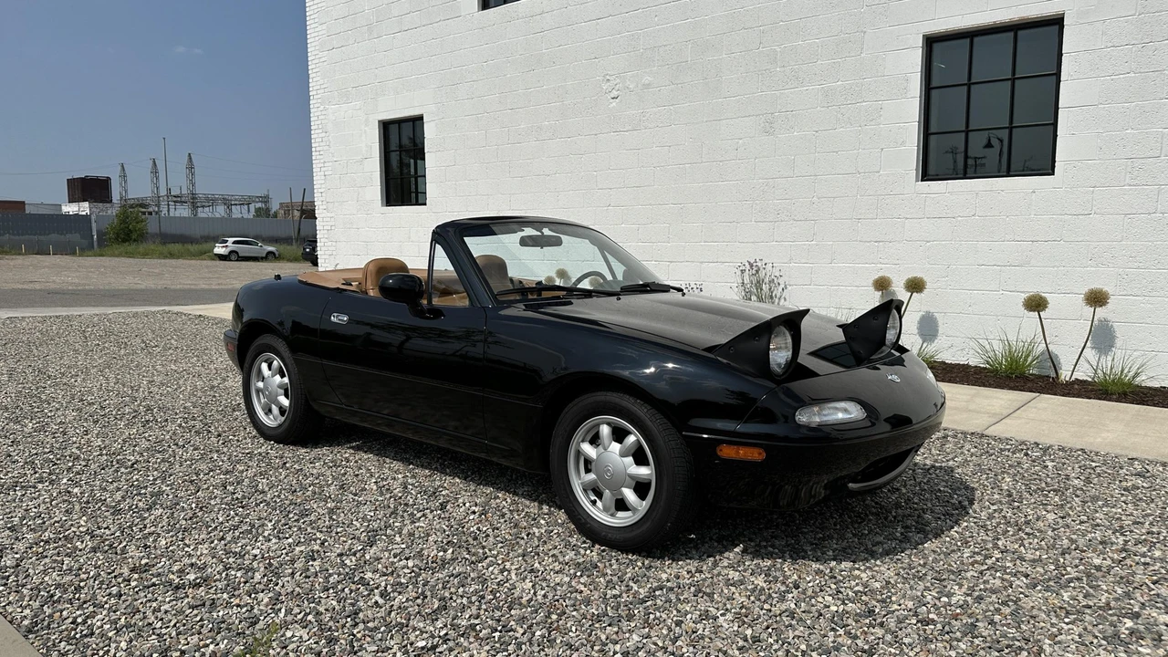 1993 Mazda NA MX-5 Miata - Image 16 of 31