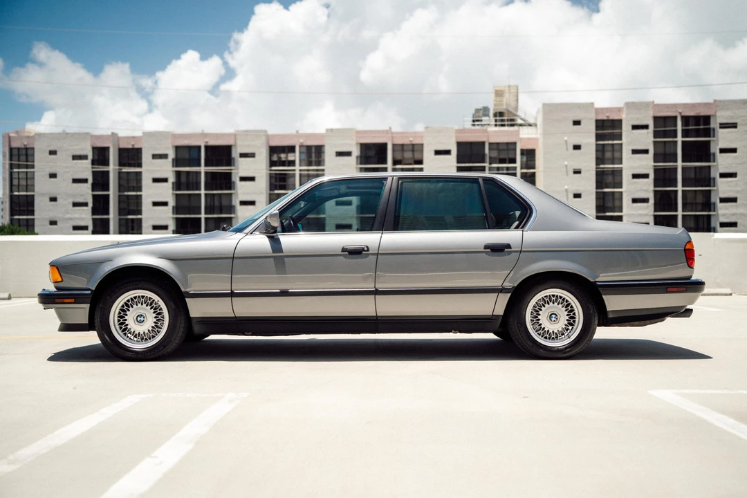 1994 BMW E32 7 Series - Image 4 of 31