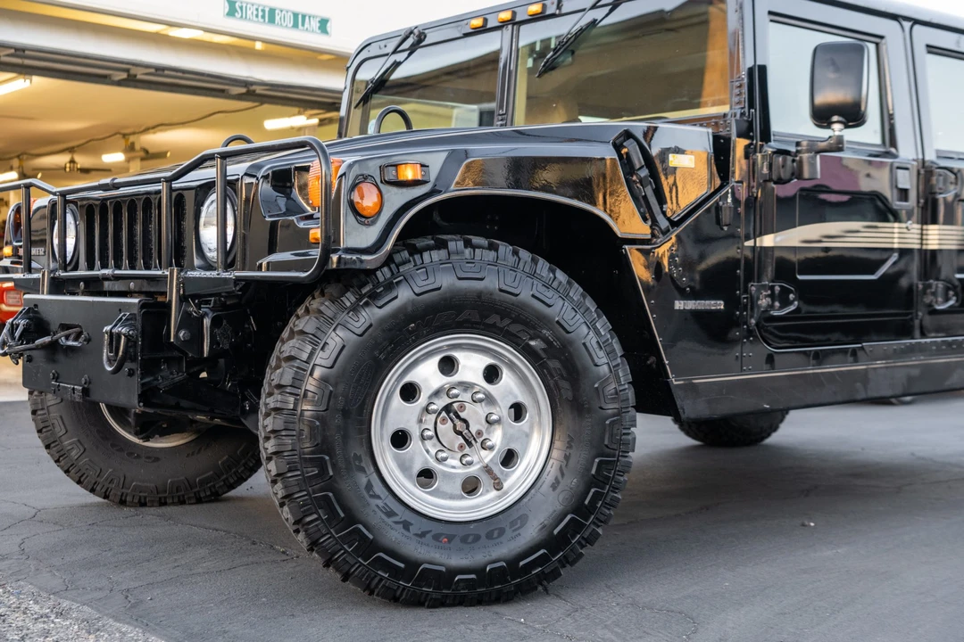 1995 Hummer Hummer H1 - Image 17 of 31