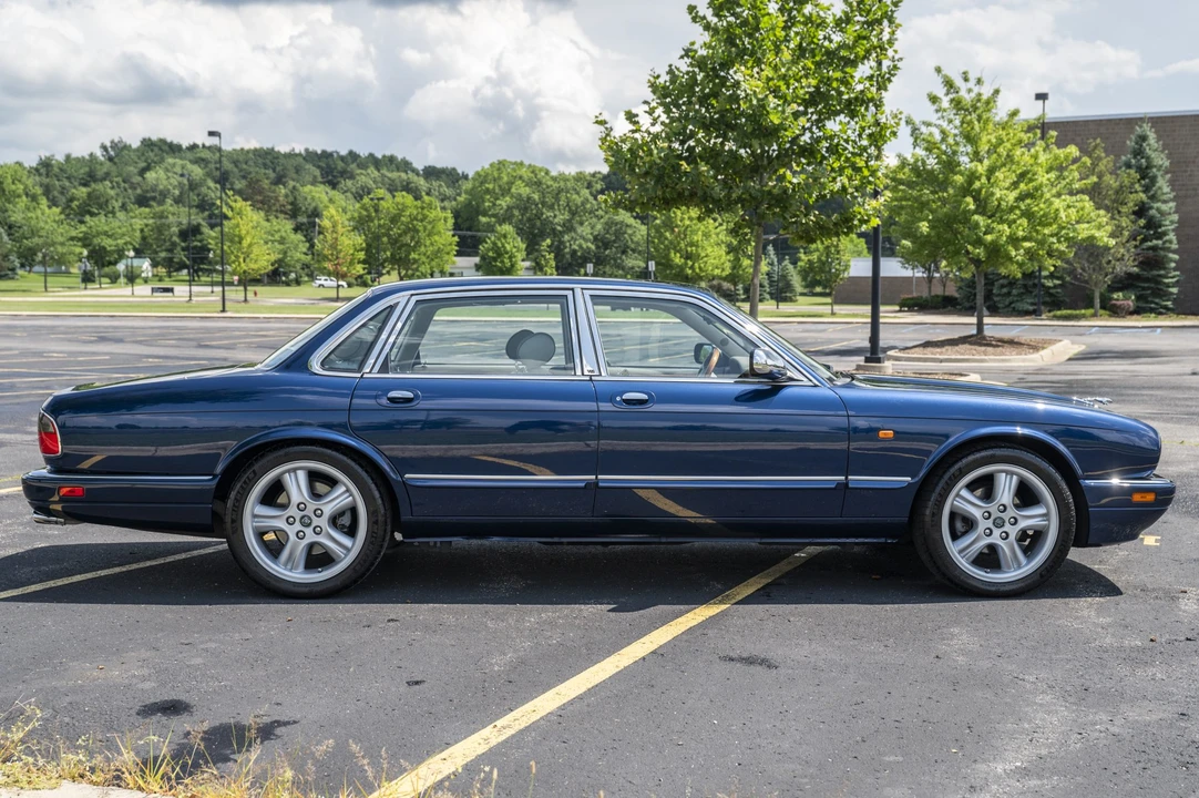 1995 Jaguar X300 XJ - Image 6 of 31