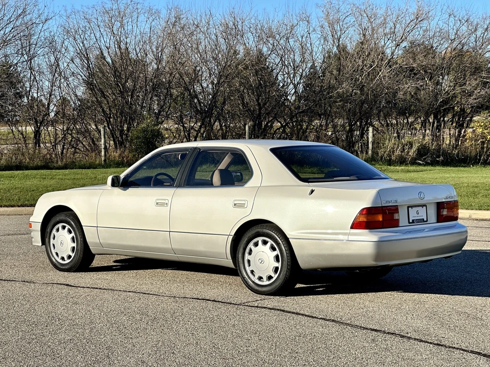1995 Lexus LS 2nd Gen - Image 6 of 31