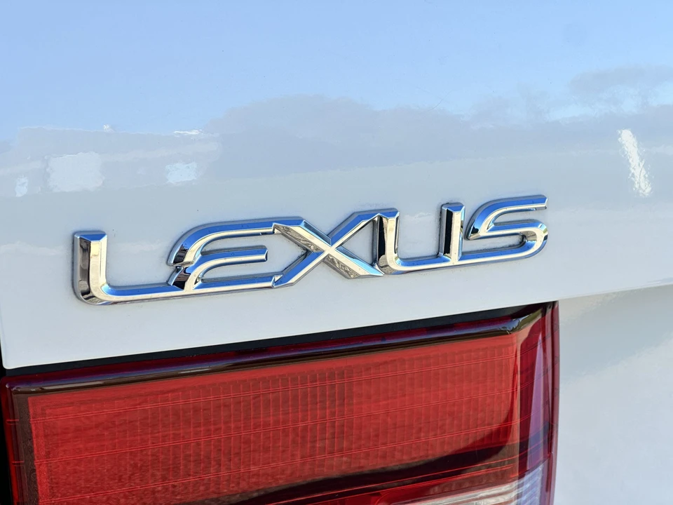 1995 Lexus LS 2nd Gen - Image 23 of 31
