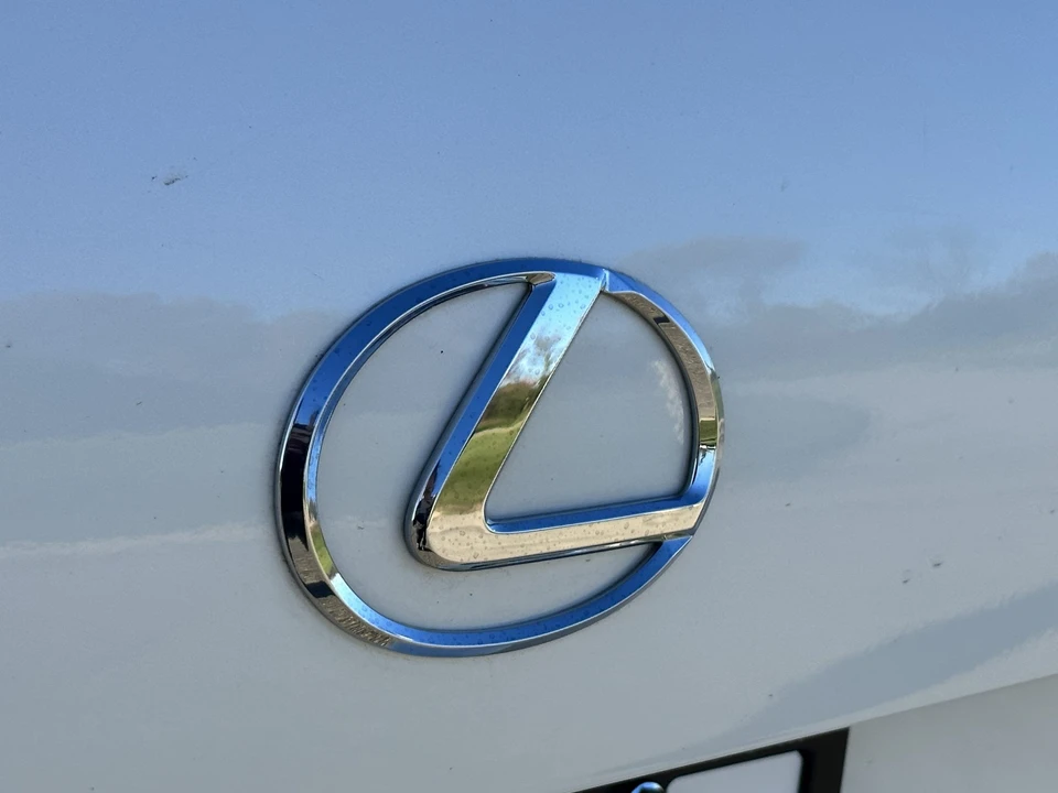 1995 Lexus LS 2nd Gen - Image 24 of 31