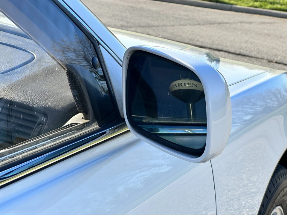 1995 Lexus LS 2nd Gen - Image 29 of 31