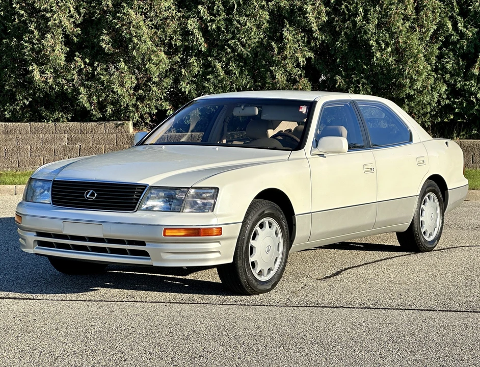 1995 Lexus LS 2nd Gen - Image 2 of 31