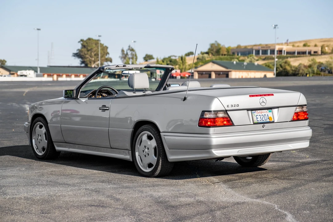 1995 Mercedes-Benz W124 E-Class - Image 18 of 31