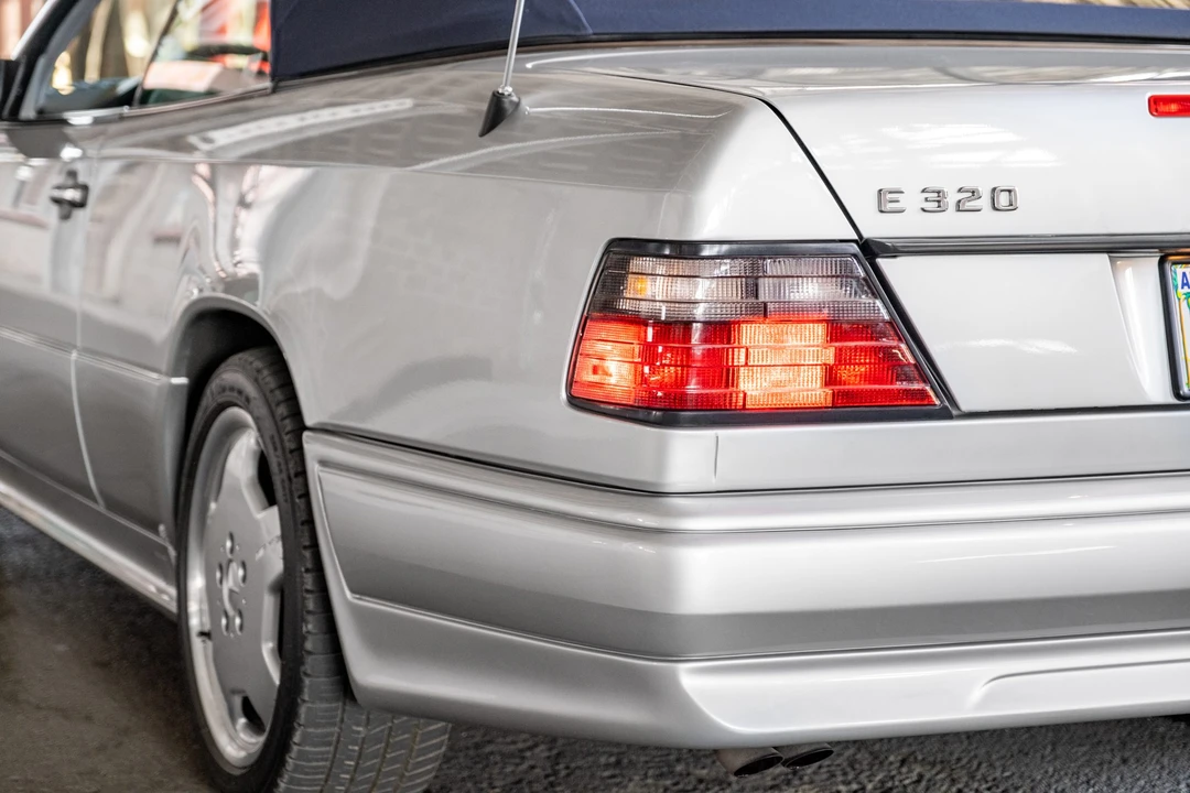 1995 Mercedes-Benz W124 E-Class - Image 28 of 31