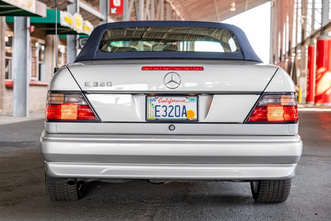 1995 Mercedes-Benz W124 E-Class - Image 16 of 31