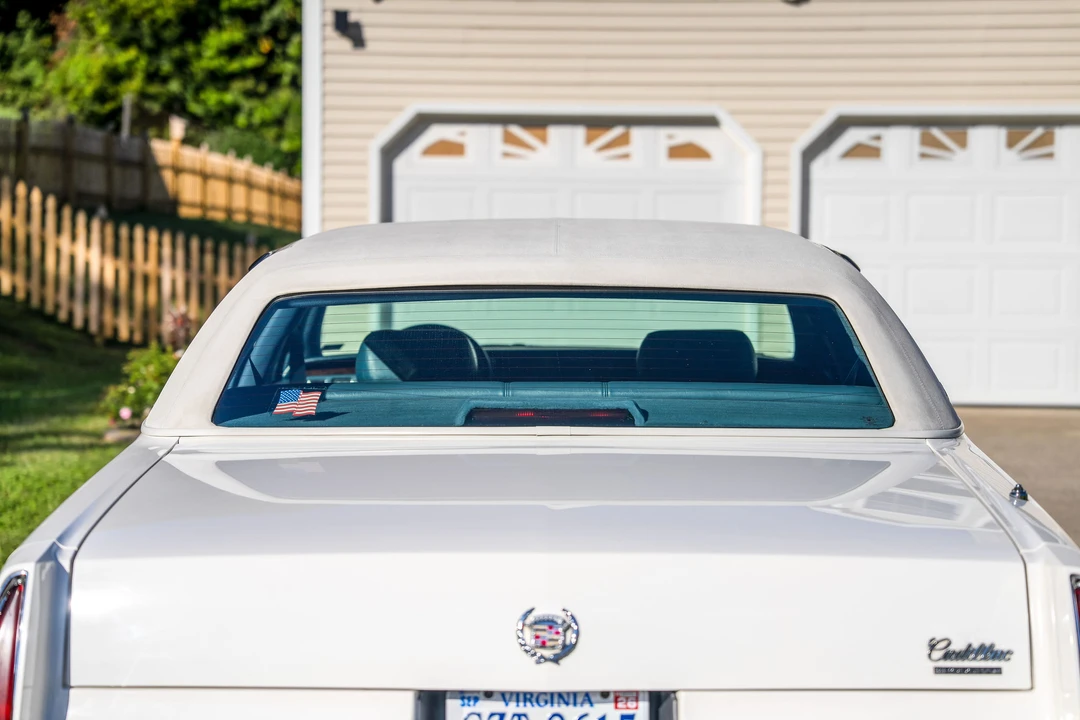 1996 Cadillac Fleetwood - Image 21 of 31