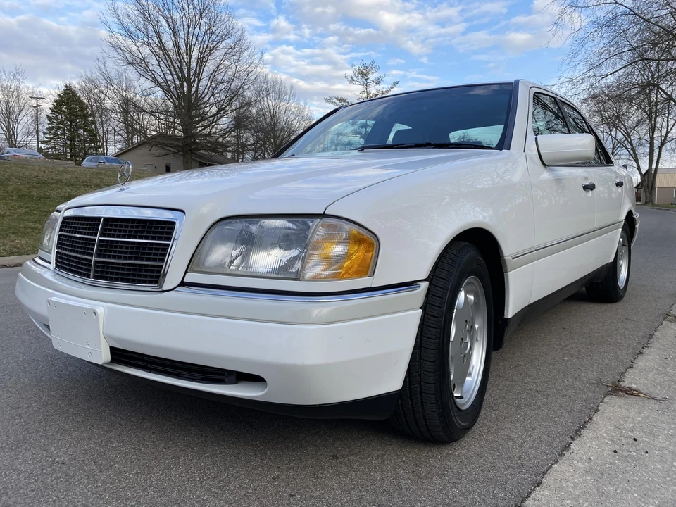 1996 Mercedes-Benz W202 C-Class - Image 16 of 31