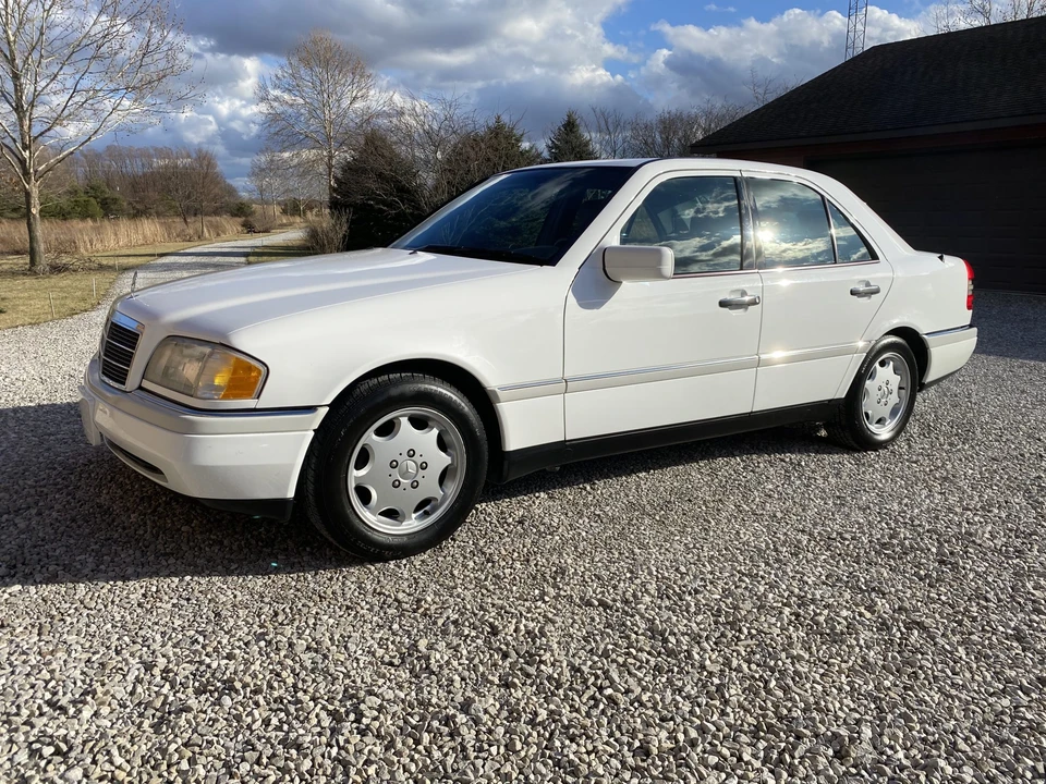 1996 Mercedes-Benz W202 C-Class - Image 14 of 31