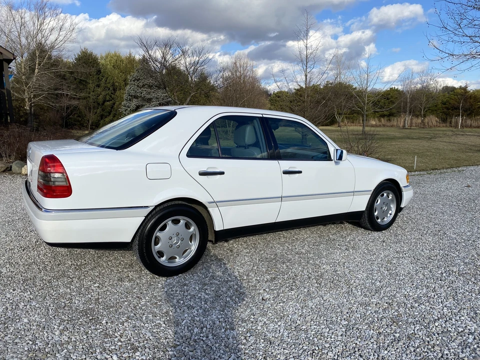 1996 Mercedes-Benz W202 C-Class - Image 6 of 31