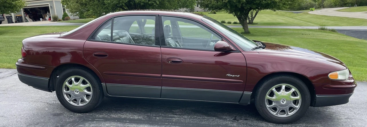 1997 Buick Regal - Image 9 of 31
