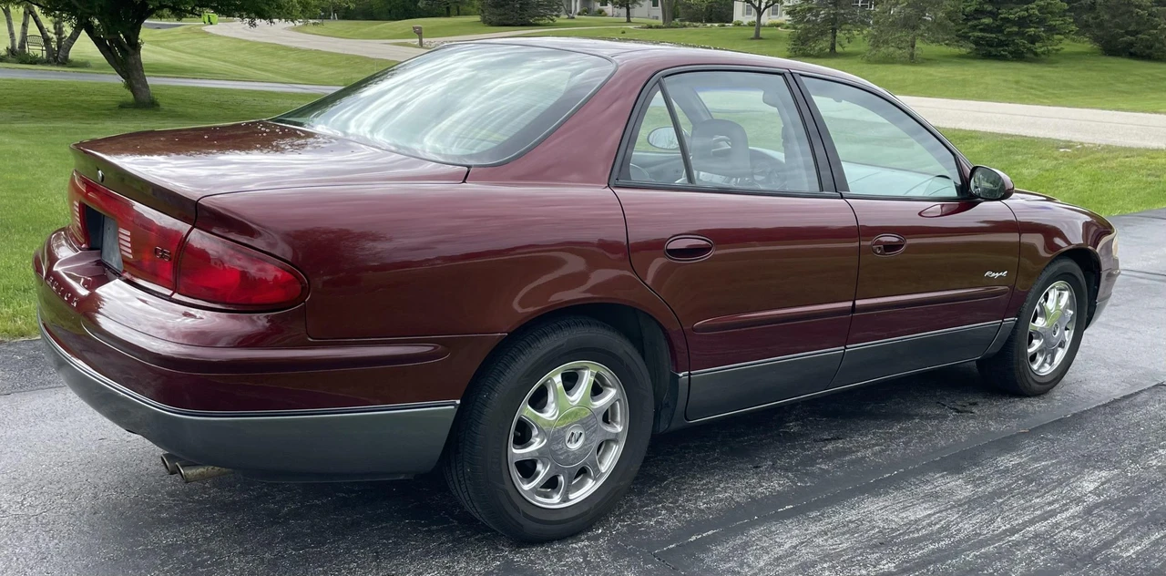 1997 Buick Regal - Image 8 of 31
