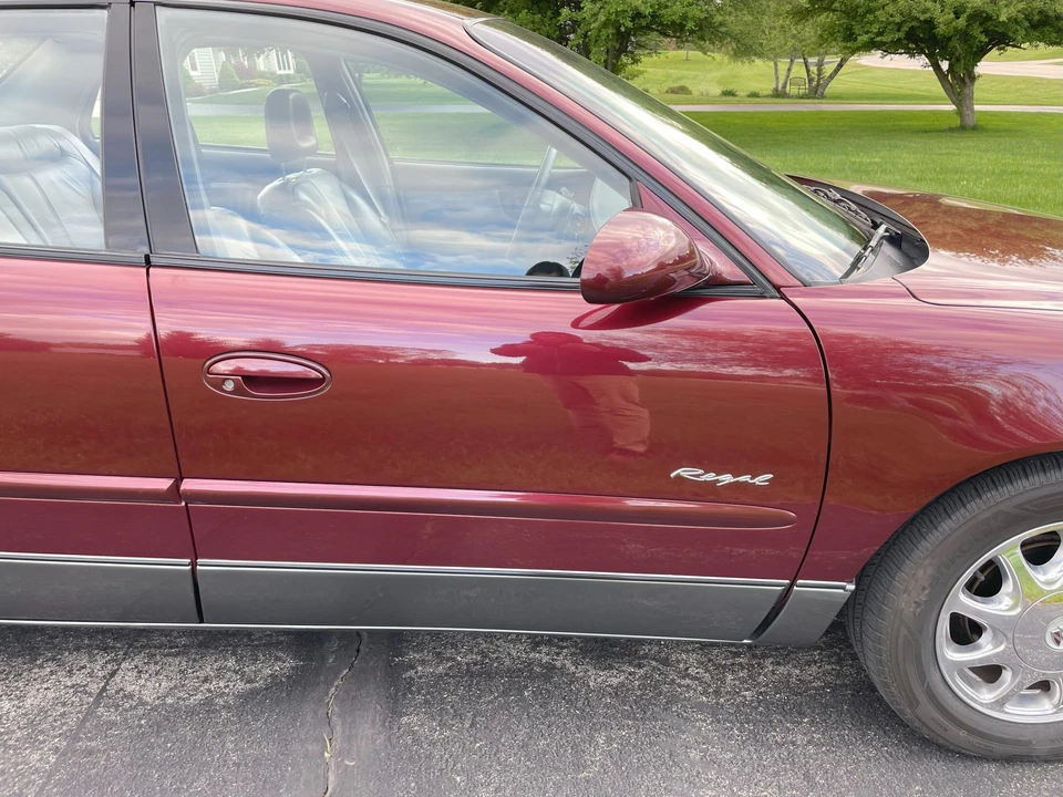 1997 Buick Regal - Image 23 of 31