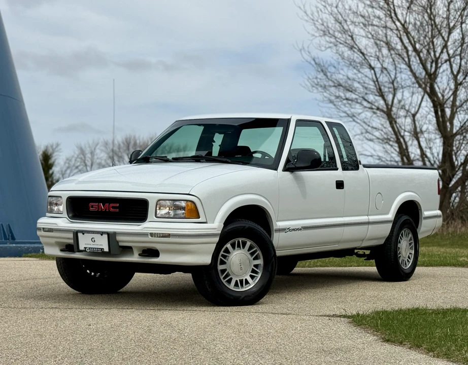 1997 GMC S-15/Sonoma - Image 2 of 31