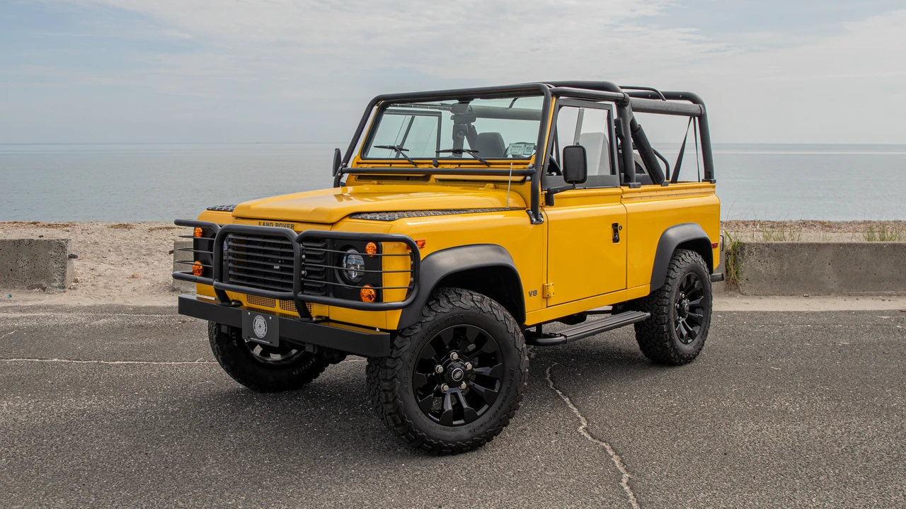 1997 Land Rover Defender 90 - Image 3 of 31