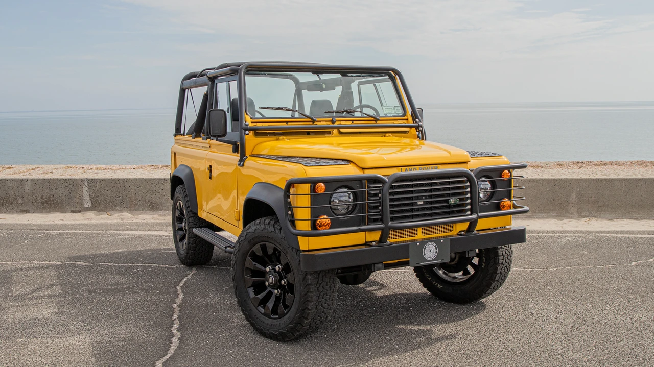 1997 Land Rover Defender 90 - Image 13 of 31
