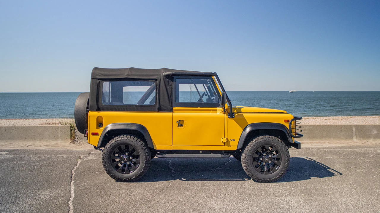 1997 Land Rover Defender 90 - Image 17 of 31