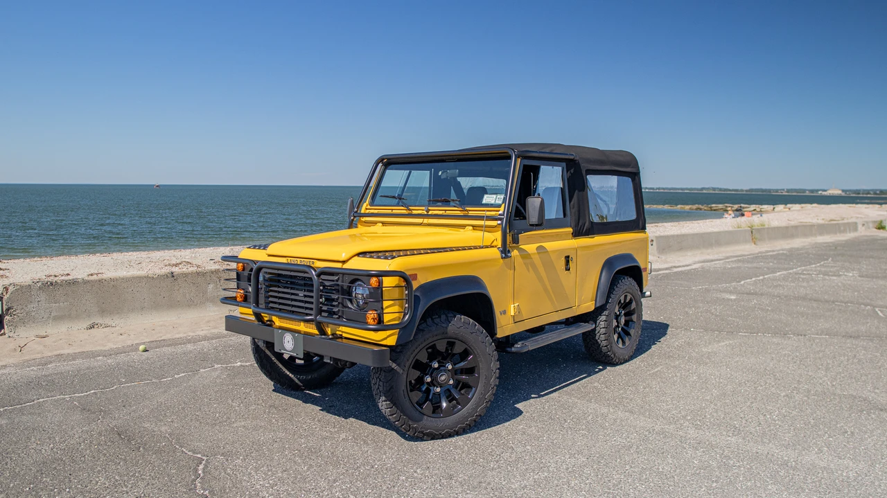 1997 Land Rover Defender 90 - Image 6 of 31
