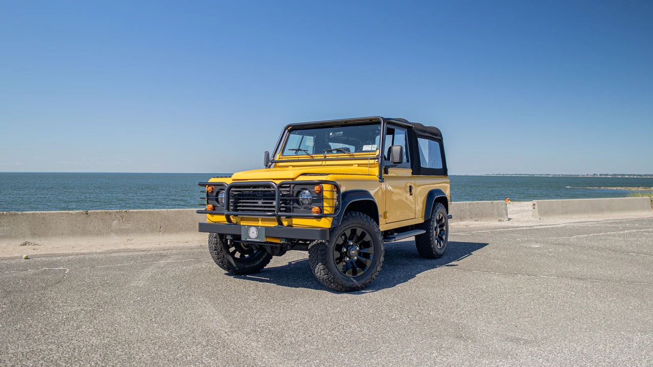 1997 Land Rover Defender 90 - Image 8 of 31