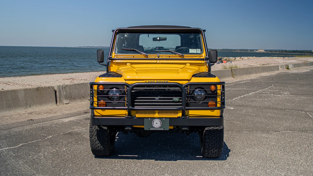 1997 Land Rover Defender 90 - Image 10 of 31