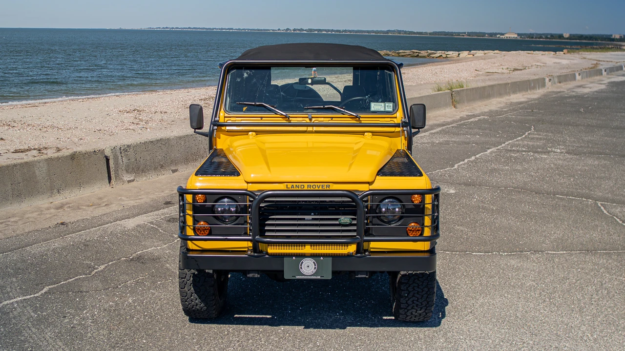 1997 Land Rover Defender 90 - Image 11 of 31