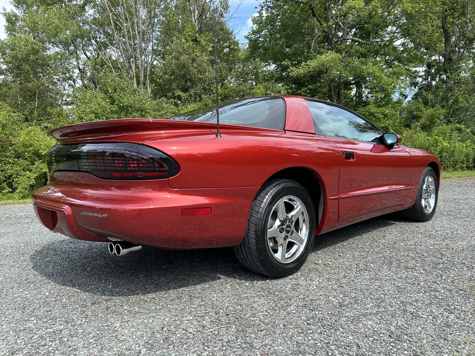 1997 Pontiac Firebird 4th Gen - Image 16 of 31