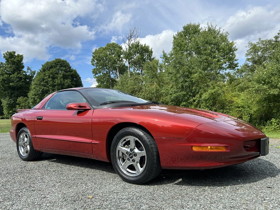 1997 Pontiac Firebird 4th Gen - Image 10 of 31