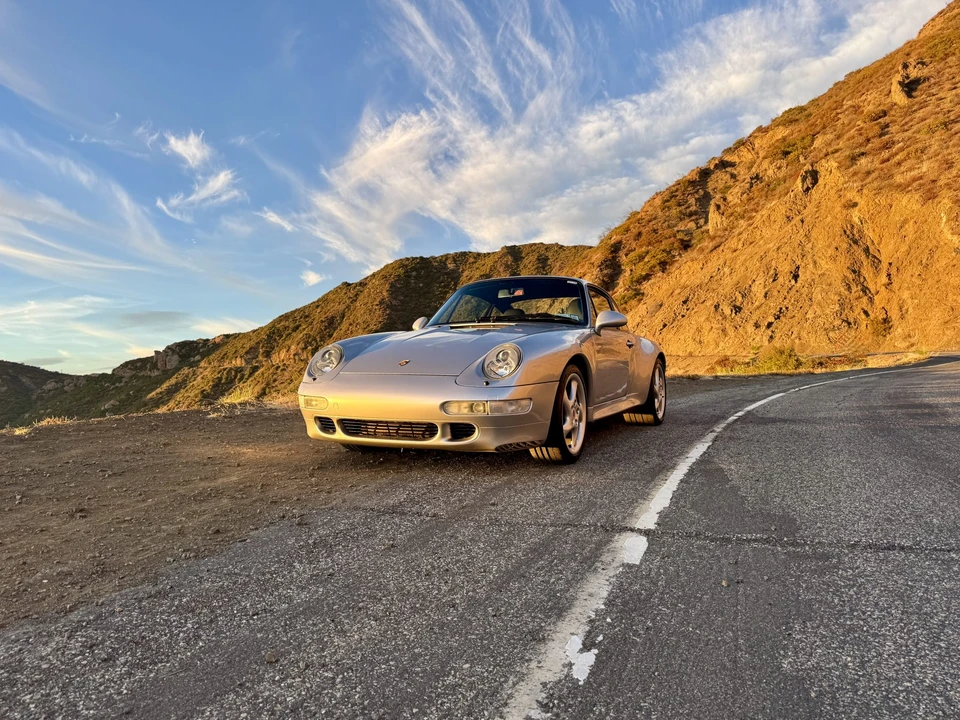 1997 Porsche 993 Carrera 4S - Image 10 of 31