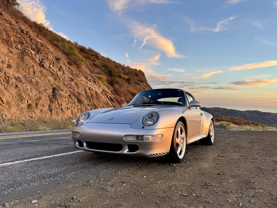1997 Porsche 993 Carrera 4S - Image 9 of 31