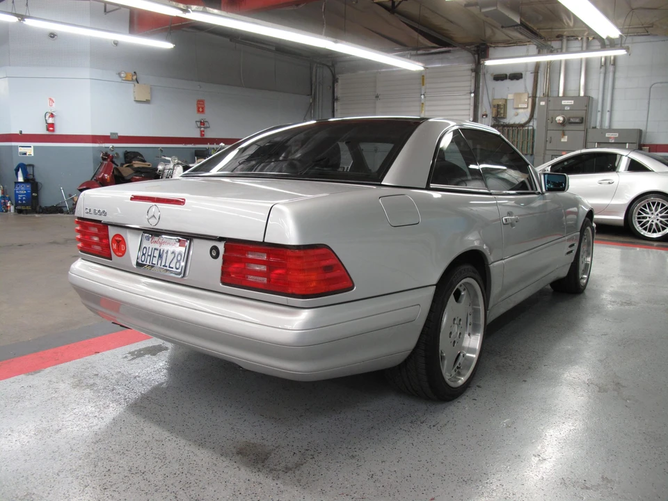 1998 Mercedes-Benz R129 SL-Class - Image 12 of 31