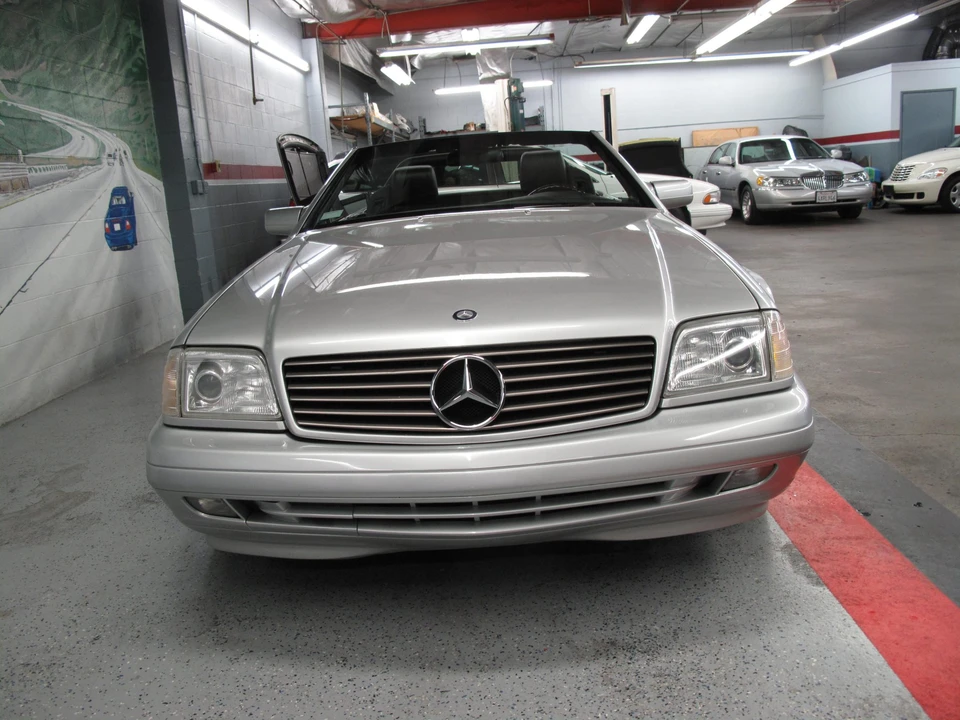 1998 Mercedes-Benz R129 SL-Class - Image 17 of 31
