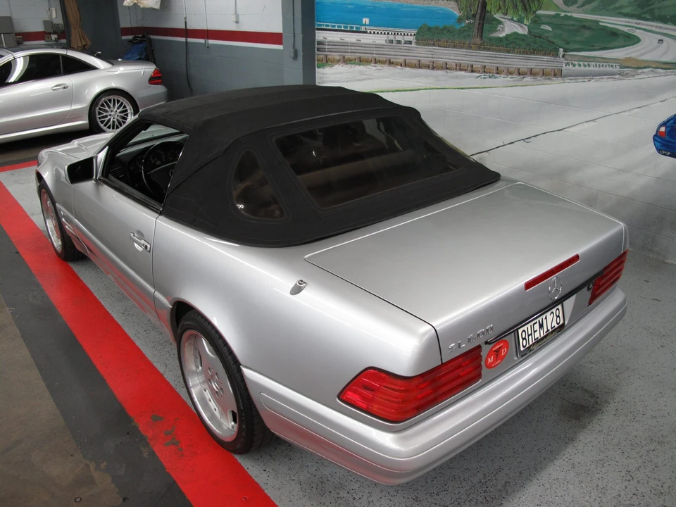 1998 Mercedes-Benz R129 SL-Class - Image 25 of 31