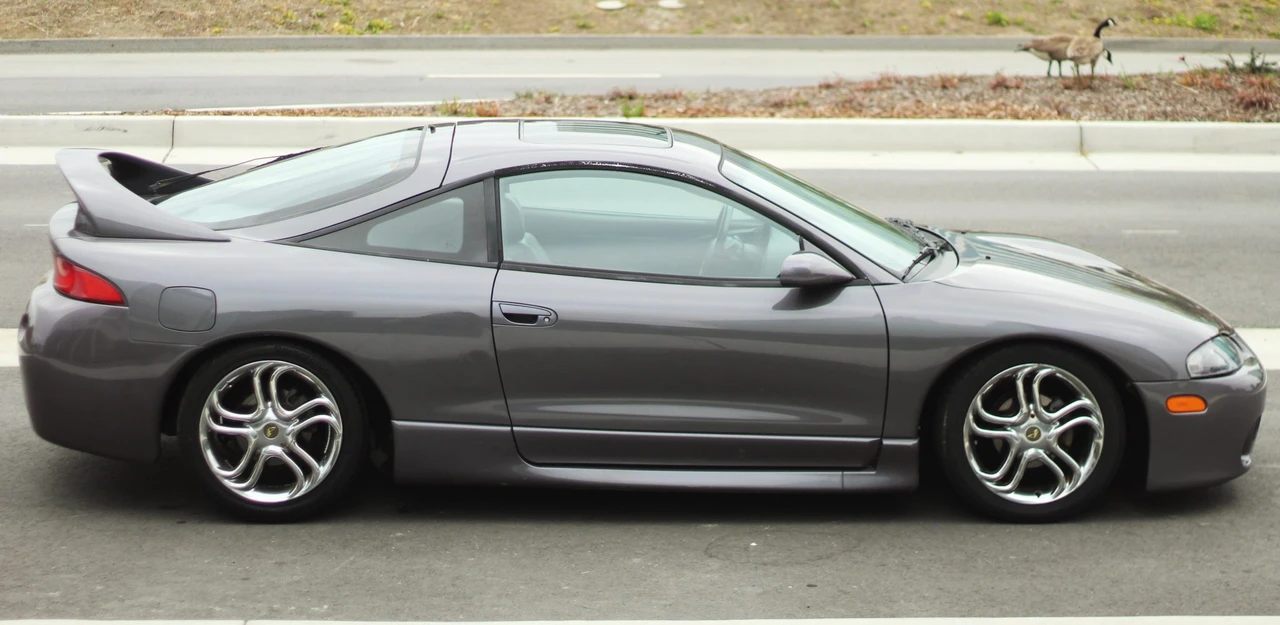 1998 Mitsubishi Eclipse 2nd Gen - Image 17 of 31