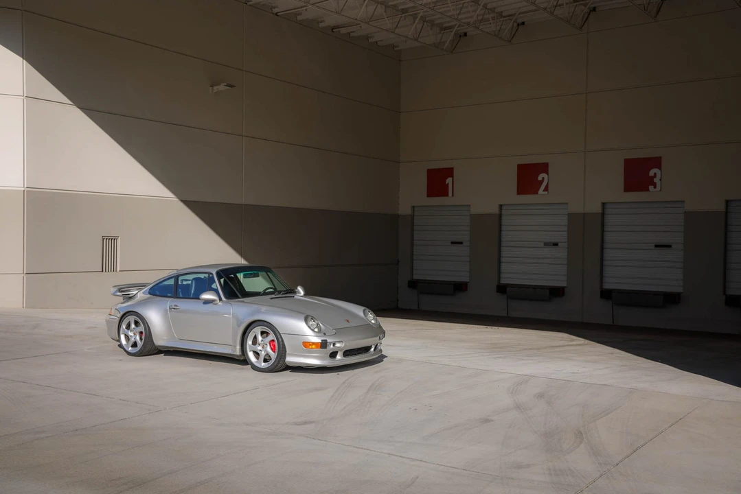 1998 Porsche 993 Carrera S - Image 14 of 31