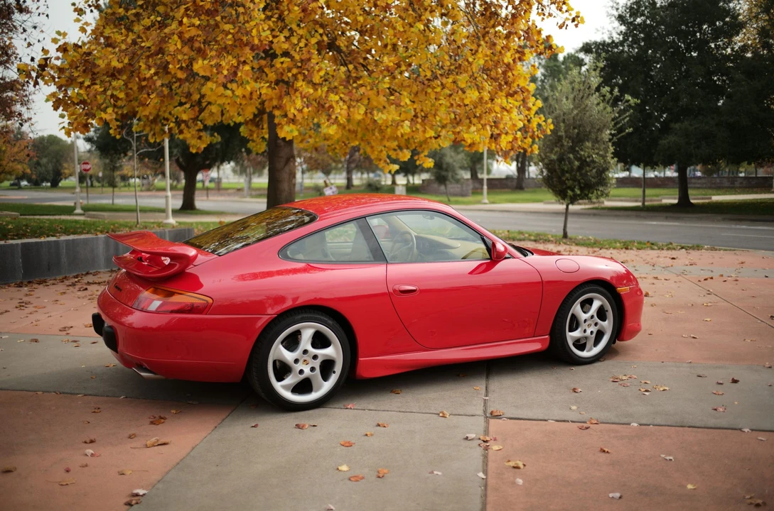 1999 Porsche 996 Carrera - Image 9 of 31